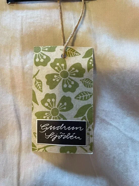 Colorful Embroidered Jacket - Picture 5 of 8